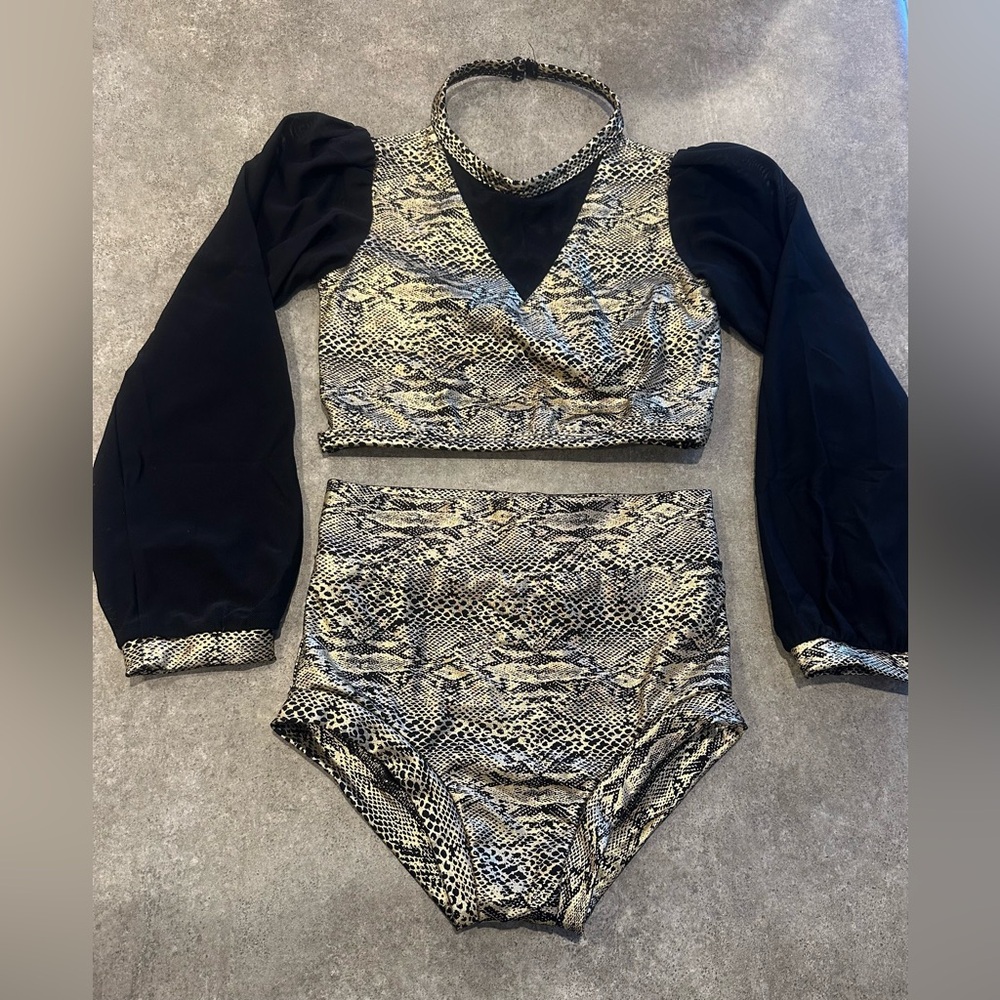 Evie’s Studio Dancewear gold black snake skin 2 piece dance outfit size CL large